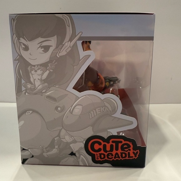 U.C.C. Distributing Overwatch D.VA Carbon Fiber with Meka Figurine NWT - Picture 5 of 6
